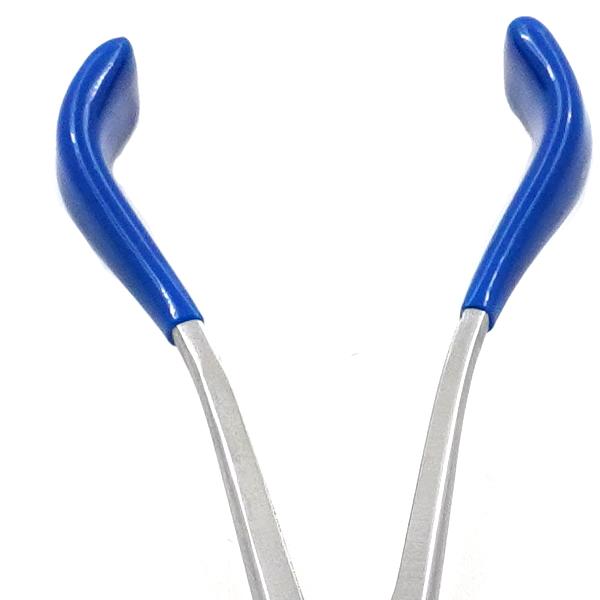 Lip Retractor